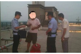 搞笑哭坟找人要账，一场啼笑皆非的讨债奇遇