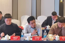 阿诺说自己要账