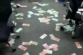 闺蜜间的借款，往往因为关系的亲密而变得不那么正式。但时间久了，账目难免会变得模糊，甚至需要提起。那么，怎么优雅地、不失姐妹情谊地向闺蜜要账呢？下面，我就来和大家分享一下我的经验。